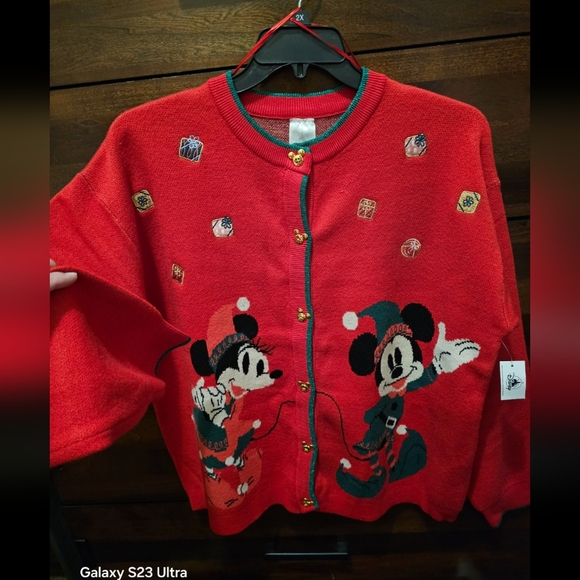 Disney Christmas 2024 Mickey and Minnie Cardigan - Womans - Picture 3 of 9